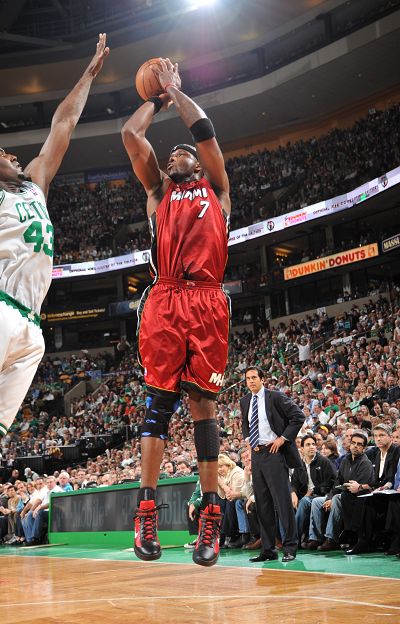 [中超]迪力依米提送传中 谭龙中路推射破门